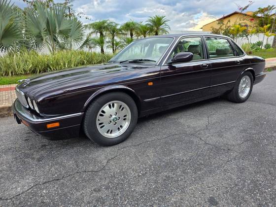 JAGUAR XJ6 4.0 V6 24V GASOLINA 4P AUTOMÁTICO